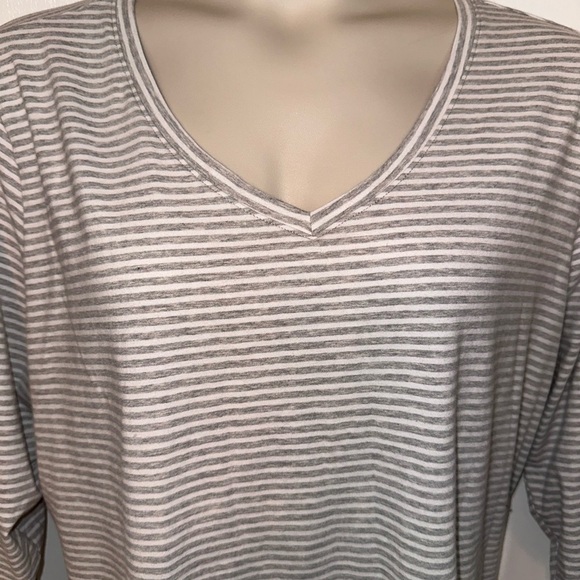 Soft Surroundings Striped Gray Long Sleeve Womens Top #1762 - Picture 2 of 8